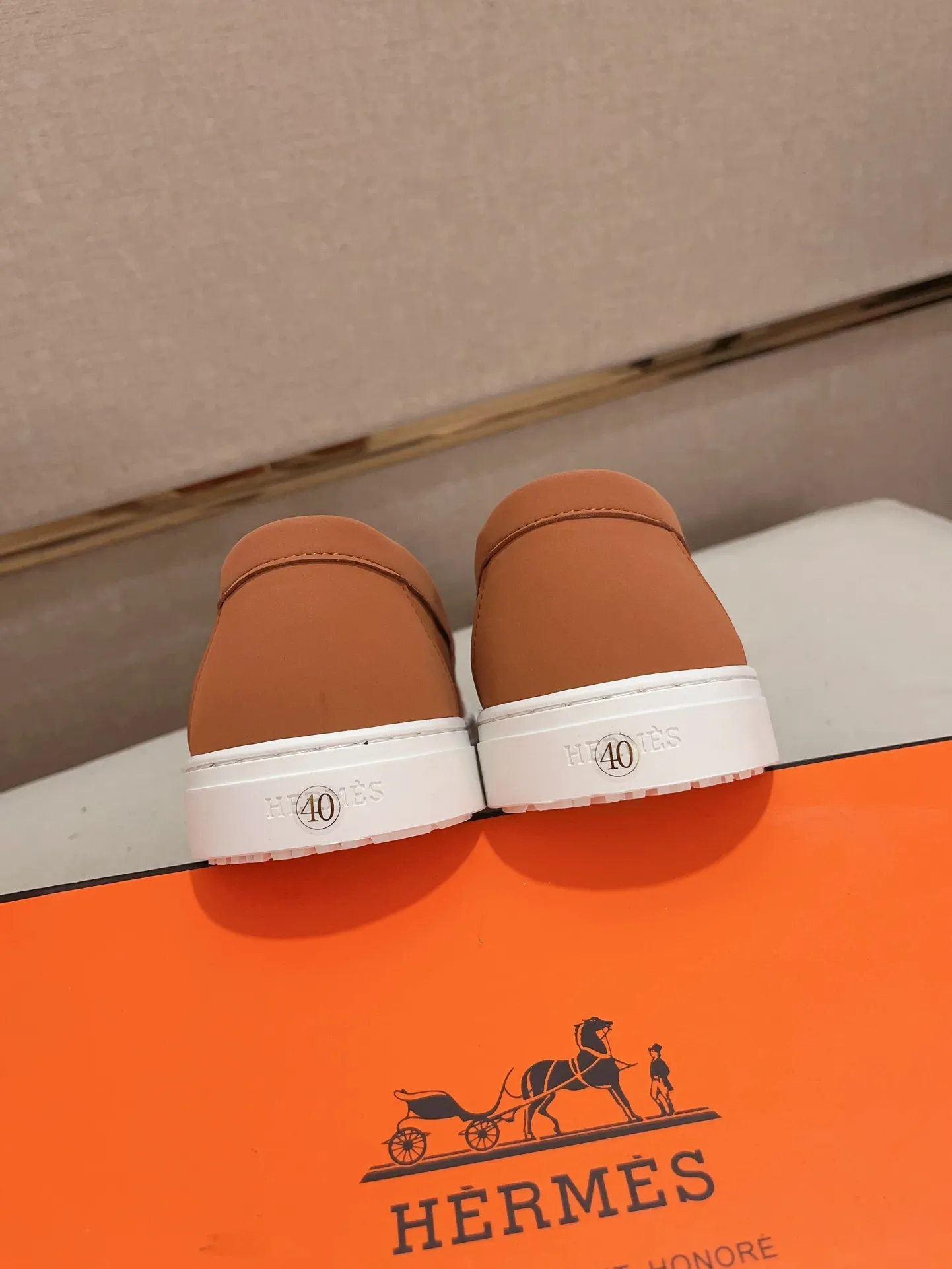 Men's clothing and shoes💰: 400💰《HERMES》【Classic Original Version】Hermès; Top 🔝 Purchasing Agency 🔍🔍Men's latest 🇺🇸 counter sales simultaneously, original ▲▲cowhide imported from Italy ▲▲Exquisite workmanship (Italian 🇮🇹Imported water-dyed 🐂cowhide lining) sole: original sole provided by the original factory, ⚠️exclusive double-layer activity·TPR·rubber·combined molded outsole; Code number: 38-44 (45/46 can be customized, non-refundable)